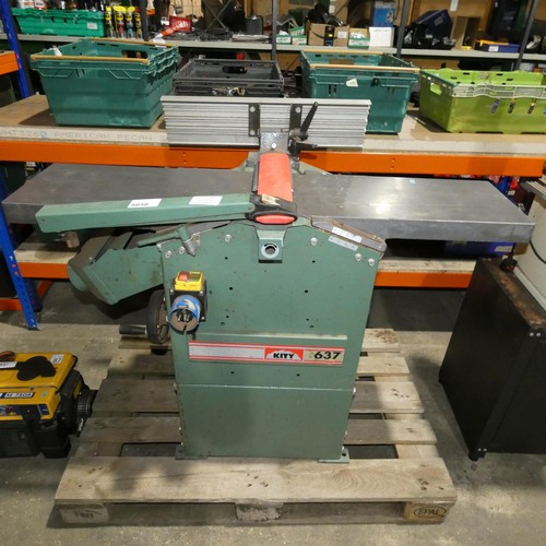 5858 - 1 x Kity 1637 thickness planer 240v (no power lead included)