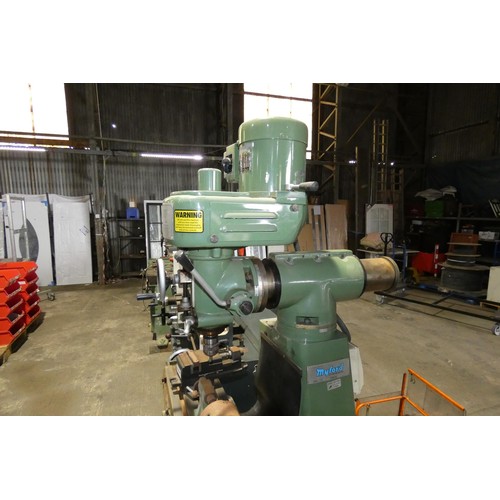 6186 - 1 x Myford milling machine model VM-F, serial no. 3204, 3ph, supplied with a Myford vice and an Elli... 