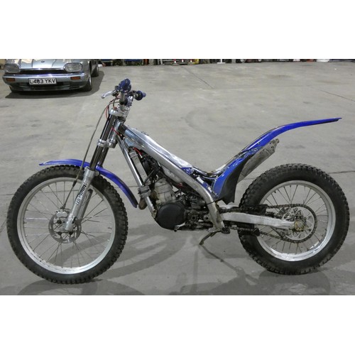 32 - Gasgas TXT 300cc trials bike, manufactured 2002