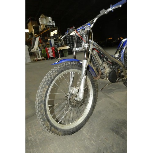 32 - Gasgas TXT 300cc trials bike, manufactured 2002