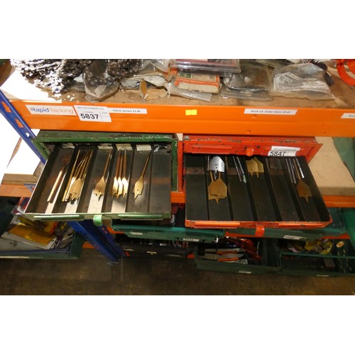 5847 - 2 x small metal five drawer cabinets containing a quantity of various drill bits, augers etc. Not pr... 