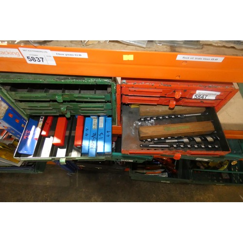 5847 - 2 x small metal five drawer cabinets containing a quantity of various drill bits, augers etc. Not pr... 