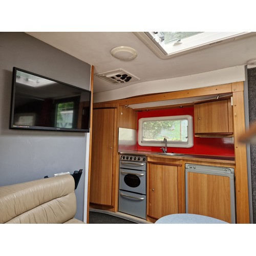 9 - Globestormer 5th Wheel Caravan 2006 and Nissan Navara Tekna DCI 188 double cab. Auto 2011. 
Reg: BK1... 