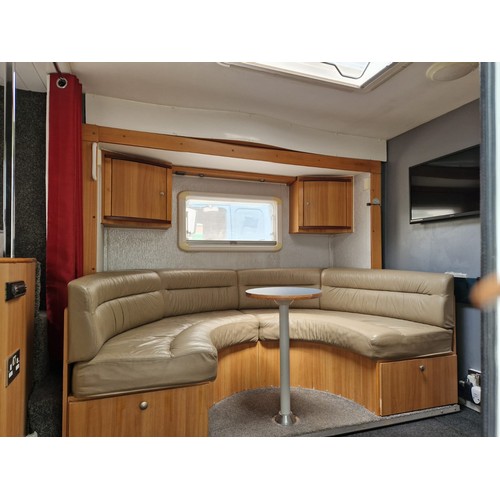 9 - Globestormer 5th Wheel Caravan 2006 and Nissan Navara Tekna DCI 188 double cab. Auto 2011. 
Reg: BK1... 