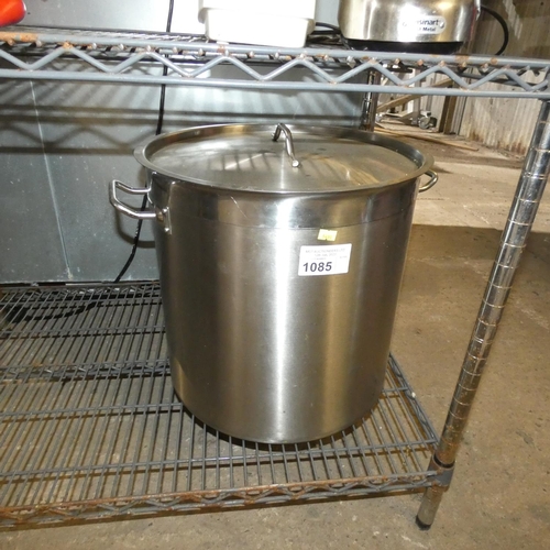 1085 - A large stainless steel stock pot with lid approx 42cm