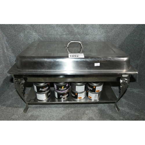 1092 - A rectangular chafing dish with lid and chafing fuel