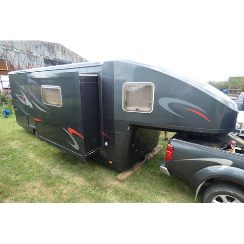 9 - Globestormer 5th Wheel Caravan 2006 and Nissan Navara Tekna DCI 188 double cab. Auto 2011. 
Reg: BK1... 