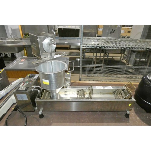 1103 - A stainless steel doughnut frying machine 240v - trade