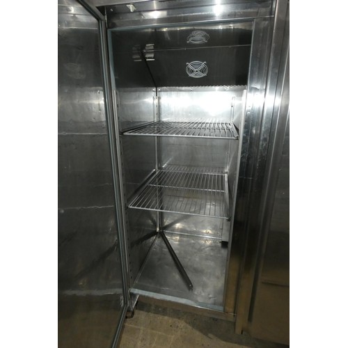 1177 - A commercial stainless steel double door fridge by Polar type G594 - trade. Tested Working