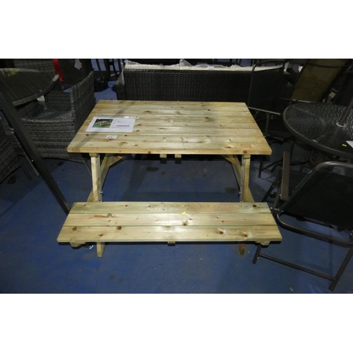 613 - 1 x Barnestowne wooden picnic bench RRP £169