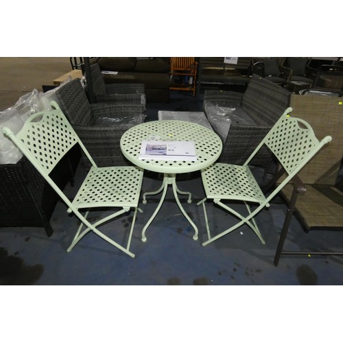 618 - An Havana green metal lattice bistro set RRP £165