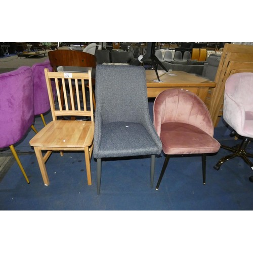 679 - 4 x various dining chairs - Details as per the photograph