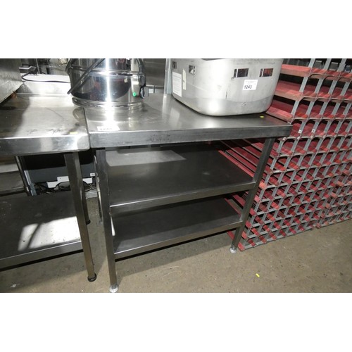 1244 - A commercial stainless steel catering type table with 2 shelves beneath approx 84x65cm