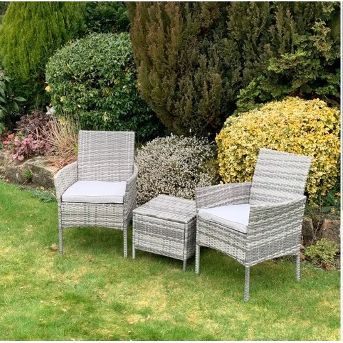 558 - A Northlakes square two person 50cm bistro set RRP £143