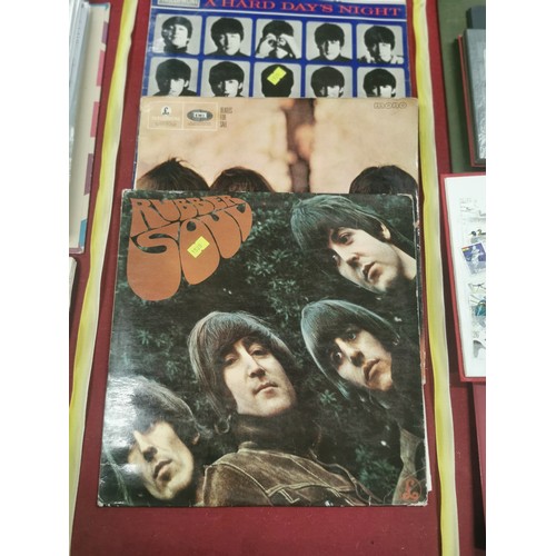 4 vintage Beatles LPs 