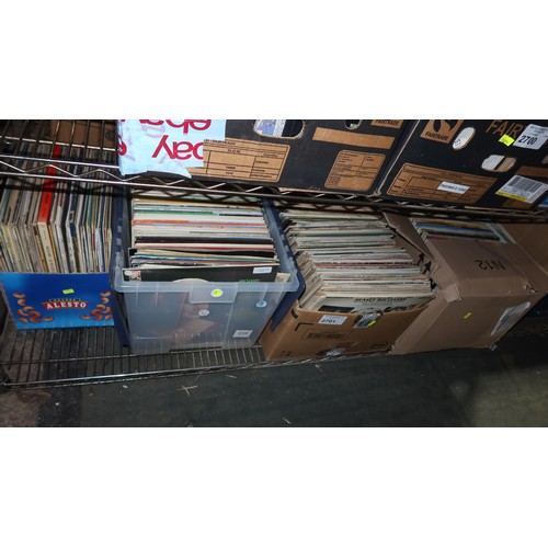 2701 - A quantity of various 33rpm records, contents of 1 shelf, please see pictures for more details