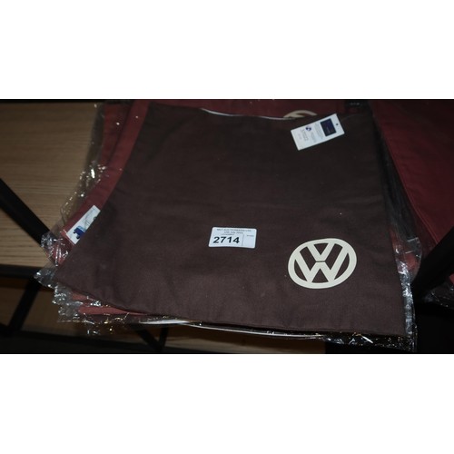 2714 - 18 mixed colour Volkswagen cushion covers approx 40x40cm