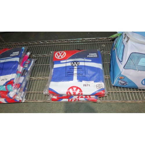 2671 - 5 x Volkswagen towel ponchos