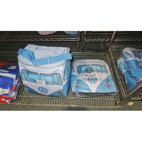 2672 - 2 x Volkswagen camper style cool bags