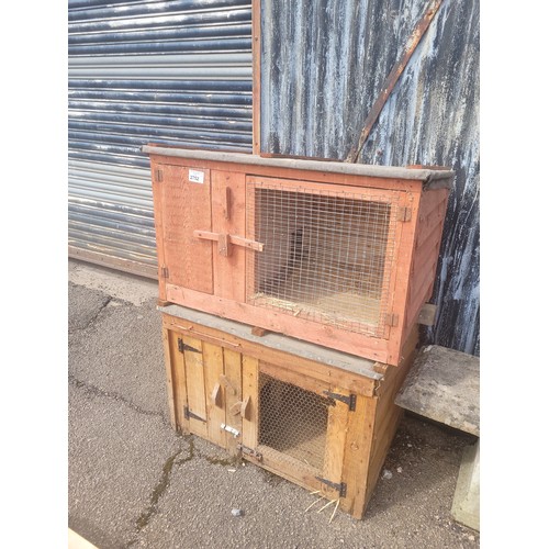 2752 - 2 x used rabbit hutches approx 97x60x64cm