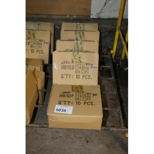 5030 - 5 x boxes of window handles - each box contains 10 handles (50 in total)