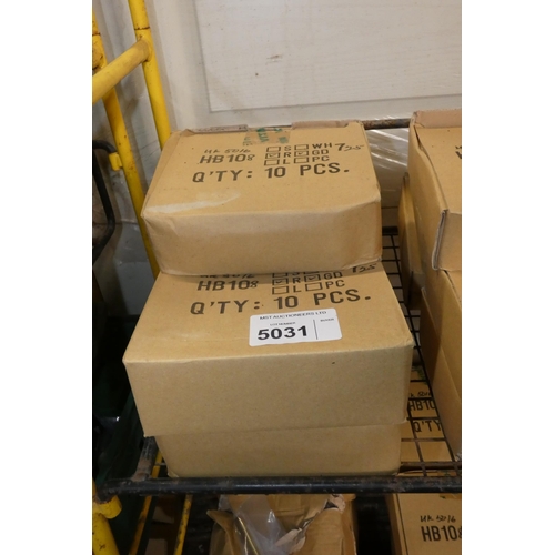 5031 - 5 x boxes of window handles - each box contains 10 handles (50 in total)