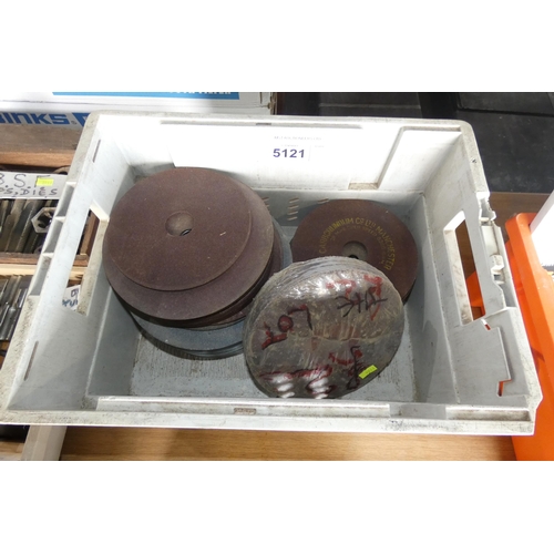 5121 - 1 box containing a quantity of various discs