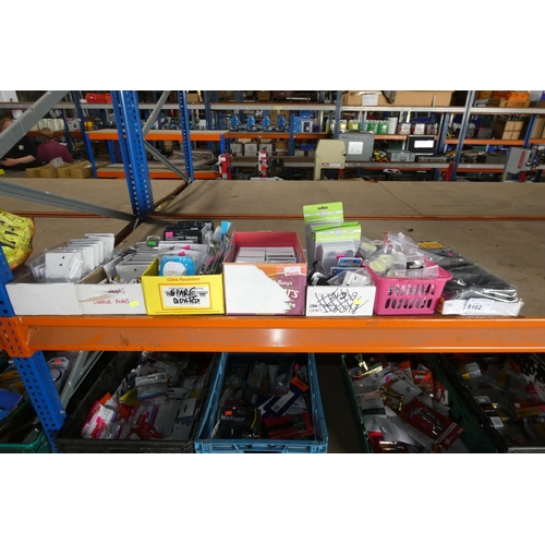 5162 - A quantity of various electrical related items