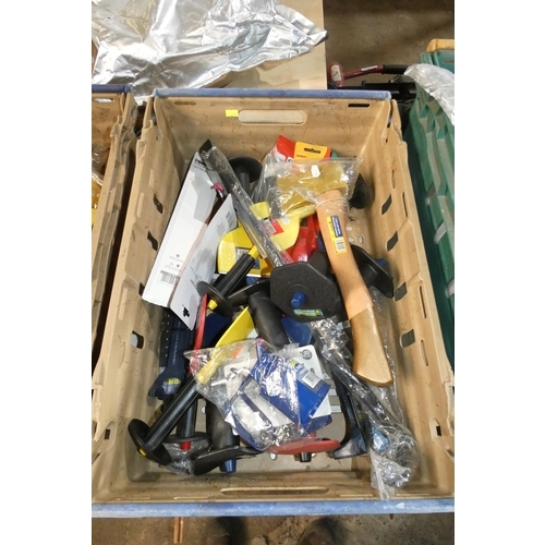 5085 - A quantity of various tools. Not practical to list in detail so please view or see photographs and p... 