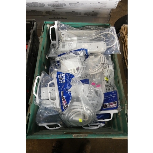 5098 - A quantity of various extension leads. Not practical to list in detail so please view or see photogr... 