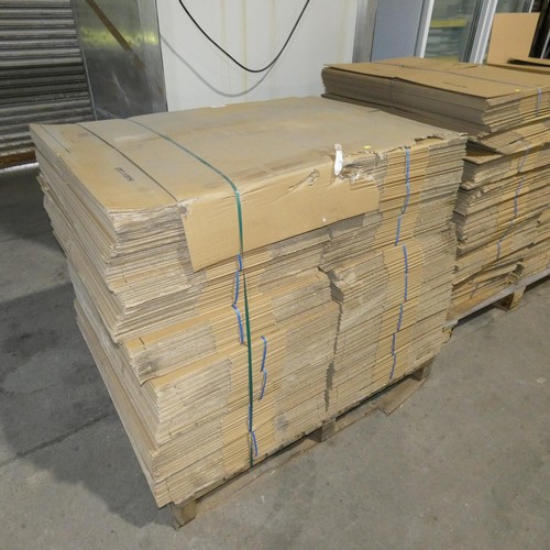 2094 - 1 x pallet containing a quantity of flat packed cardboard boxes each approx 44 x 44 x 20cm high