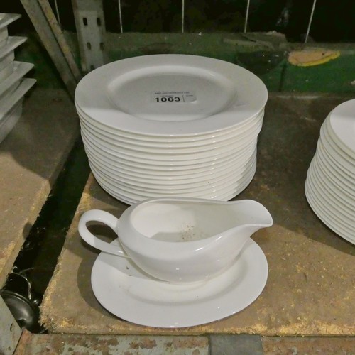 1063 - White crockery by Cashmere : 16 dinner plates and a gravy boat