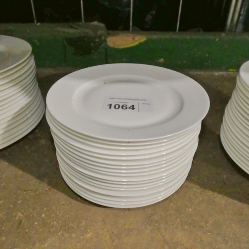 1064 - White crockery by Cashmere : 18 side plates