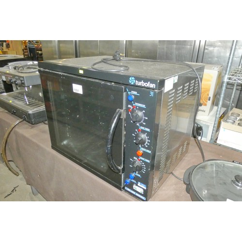 1091 - A commercial counter top combi oven by Blue Seal type Turbofan 31 240v - trade. Tested Working