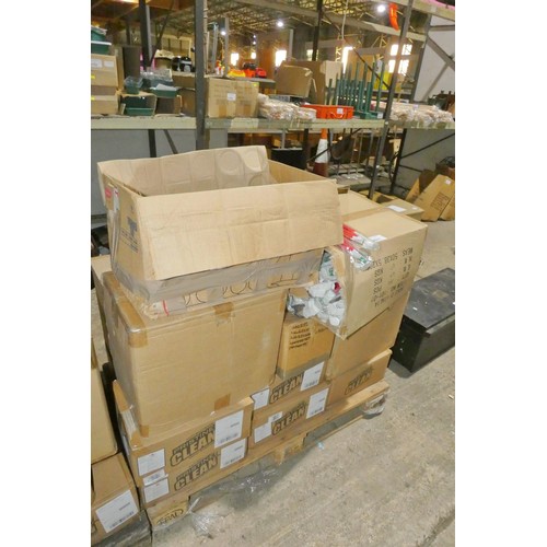 2077 - 1 pallet containing a quantity of various items including sofa drink holders, glasses and hand sanit... 