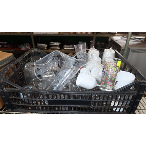 1113 - A quantity of various drinking glasses, contents of 2 shelves