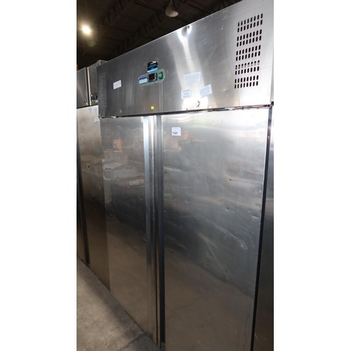 1141 - A commercial stainless steel double door fridge by Polar type G594 - trade. Tested Working