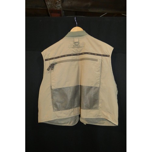 2752 - 1 x Snowbee sleeveless fishing jacket size XXL