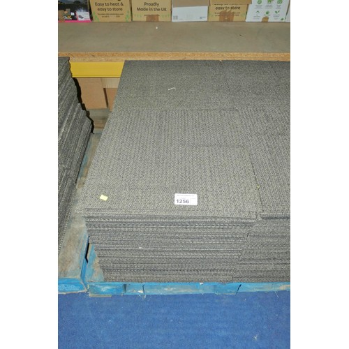 1256 - A quantity of approx 200 brown patterned carpet tiles approx 50x50cm