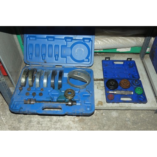 5678 - A quantity of various specialist tools including a Mercedes spring compressor, a twin cone wheel bea... 