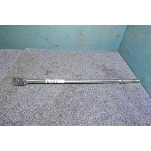 5757 - 1 x Snap On 3/8 inch drive ratchet approx 17. 5 inch long