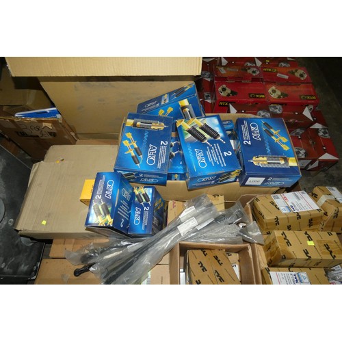 6101 - 1 pallet containing a quantity of various auto spares including lights, shock absorber protection ki... 