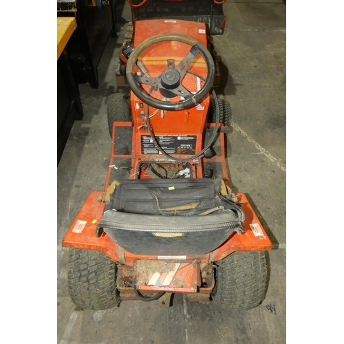 6176 - 1 x Westwood T1200 ride on garden mower with a Briggs and Stratton 12hp petrol engine, supplied with... 