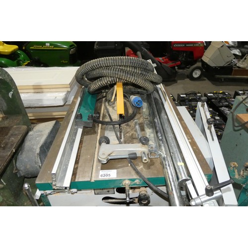 6205 - 1 x Rojek PK315 panel saw, 240v, YOM 2008. Please note that the bed requires reassembly