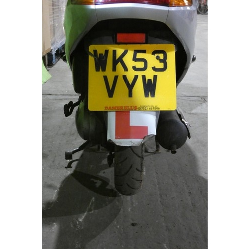 6239 - Honda Lead  SCV100F-E scooter, Reg WK53 VYW  1st reg: 12/01/2004, 102cc petrol, MoT to 26/09/2023, 1... 