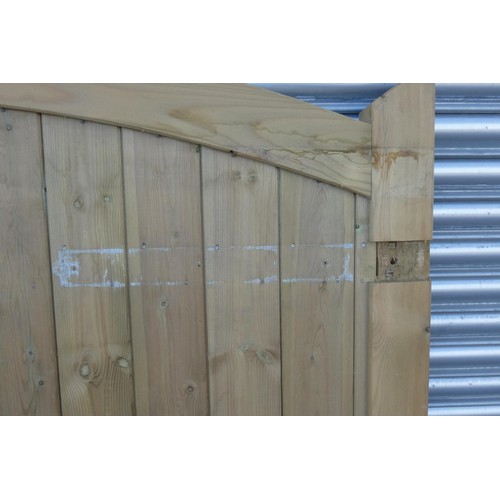 6314 - A set of driveway gates, 1 measuring approx 200 x 175cm and 1 at approx 100 x 175cm - These have had... 