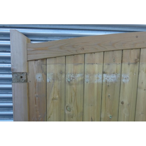 6314 - A set of driveway gates, 1 measuring approx 200 x 175cm and 1 at approx 100 x 175cm - These have had... 