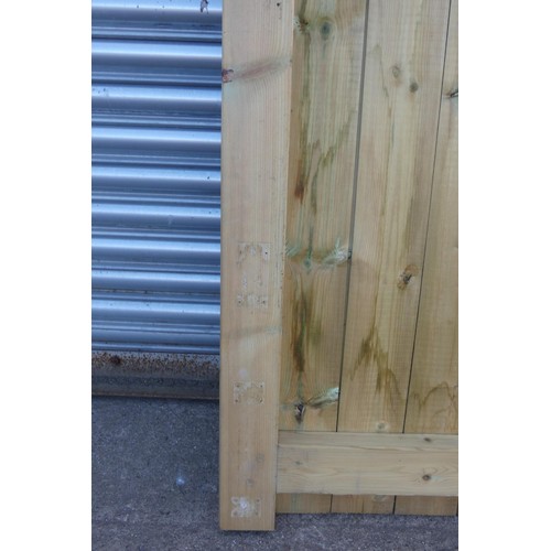 6314 - A set of driveway gates, 1 measuring approx 200 x 175cm and 1 at approx 100 x 175cm - These have had... 