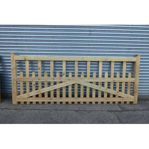 6317 - 1 wooden driveway gates measuring approx 295 x 120cm