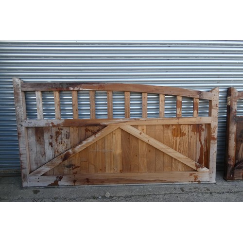 6324 - A pair of hardwood (Iroko) driveway gates each measuring approx 266 x 145cm